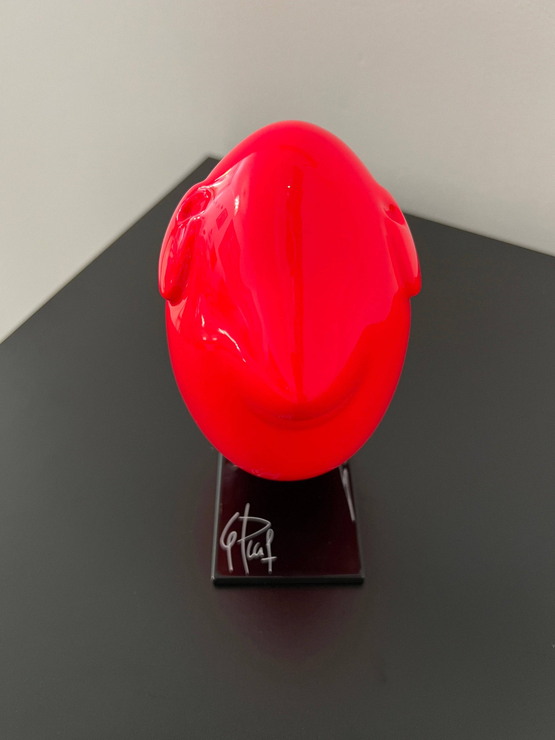 Piaf Classic Uni (Glossy Pink) by Valérie Marty - Signature Fine Art